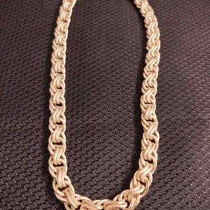 Lady Remington LR. necklace; gold toned heavy rope design.